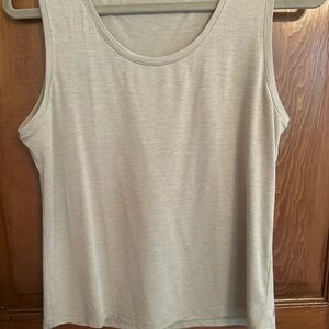ZYIA Sleeveless Scoop Neck Tank in Light Taupe